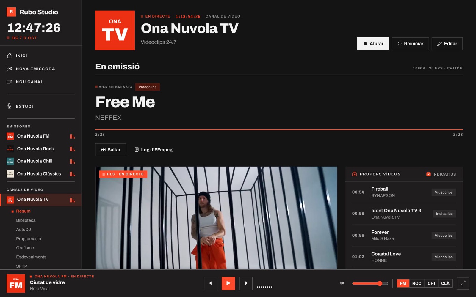 Fitxa d’un canal de vídeo en emissió, en mode fosc